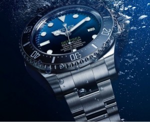 Rolex-Deepsea-Sea-Dweller-D-Blue-Edition-water-shot-620x504